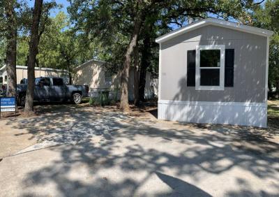 Mobile Home at 2301 Ballpark Way, Lot 342 Arlington, TX 76006