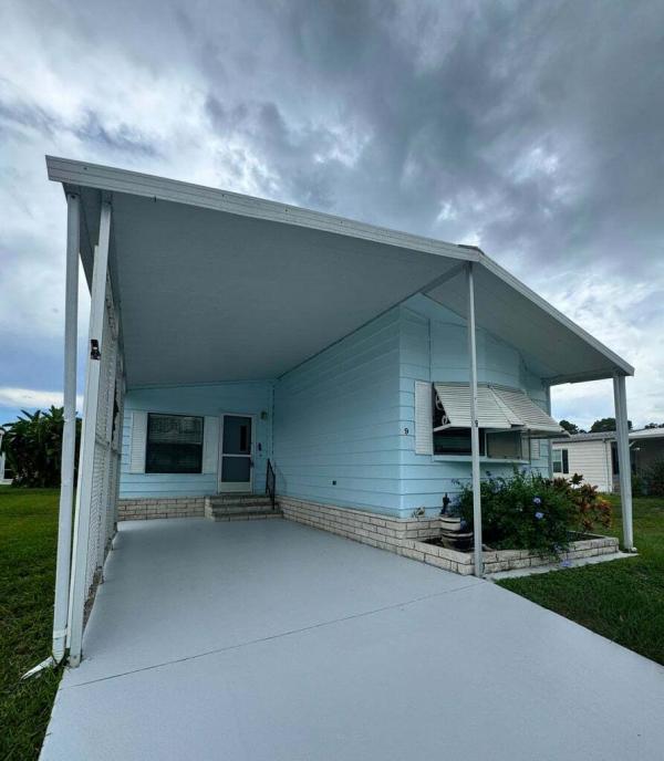 1983  Mobile Home For Sale