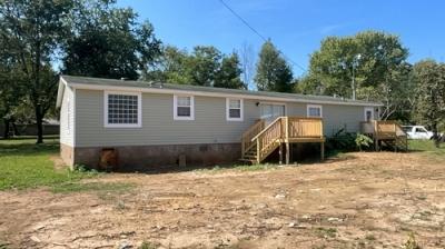 Photo 3 of 19 of home located at 900 County Road 441 Hillsboro, AL 35643