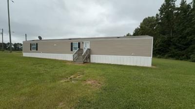 Mobile Home at 64 Rabbit Ln Whitakers, NC 27891