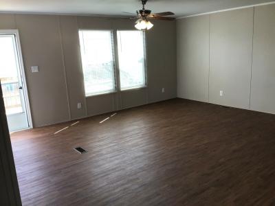 Photo 5 of 7 of home located at 141 Alhambra Dr. San Marcos, TX 78666