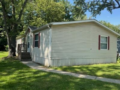 Photo 2 of 18 of home located at 4041 Grange Hall Rd #168 Holly, MI 48442