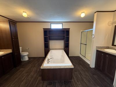 Photo 5 of 10 of home located at 7618 Back Nine Drive San Antonio, TX 78244