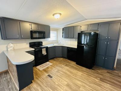 Mobile Home at 601 S Vista Ln Lot #18 Edmond, OK 73034