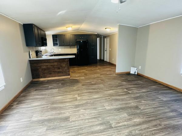 2002 Clayton Homes Inc Community Series Mobile Home