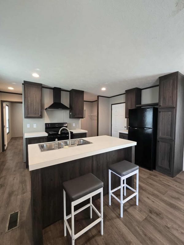 2023 Clayton Homes Inc MIYO Mobile Home