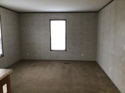 Photo 3 of 10 of home located at 926 Cour Retta Warren, MI 48091