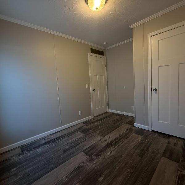 2022 Skyline - Sugar Creek Mobile Home