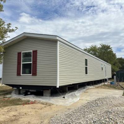 Photo 3 of 23 of home located at 3052 North Gary Street #0132 New Castle, IN 47362