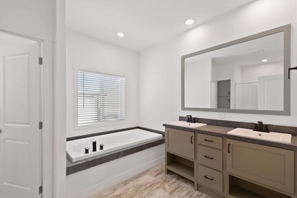 2025 71HIP28563CH25 Mobile Home