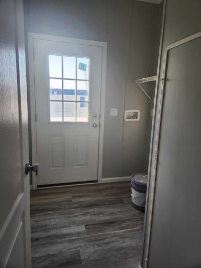 Photo 5 of 8 of home located at 2525 Gulf City Rd Lot 95 Ruskin, FL 33570