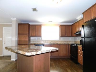 Photo 4 of 42 of home located at 1575 King Arthurs Ct Lakeland, FL 33810