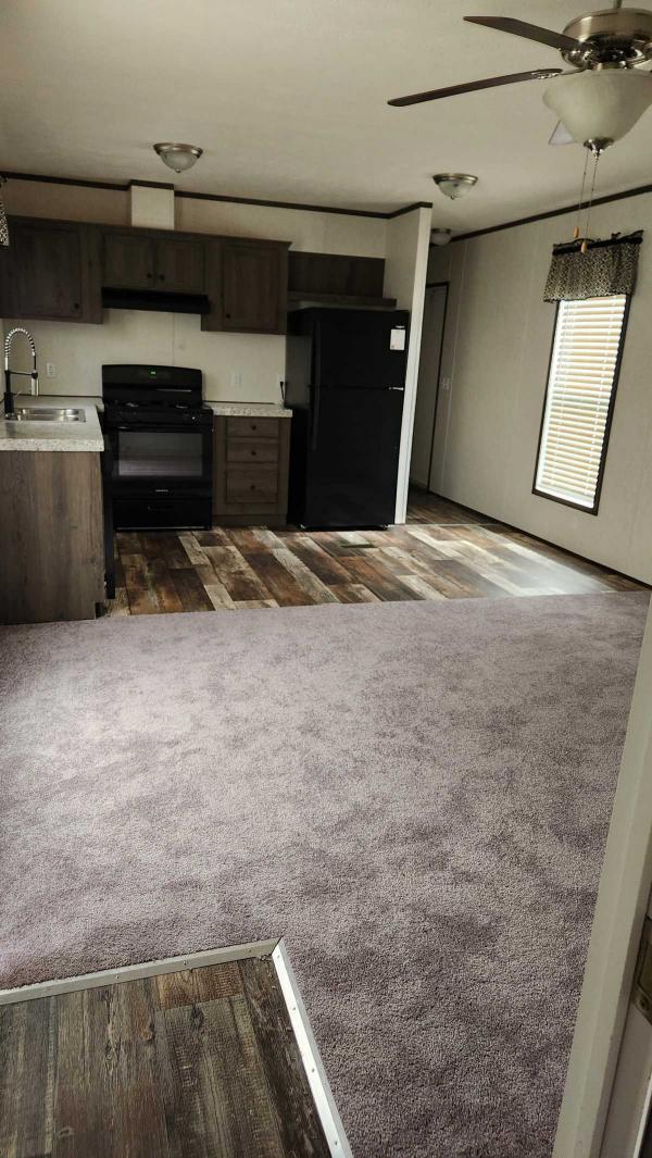 Photo 1 of 2 of home located at 12817 E. 47th St. #44 Independence, Mo 64055 Independence, MO 64055