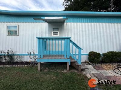 Photo 5 of 48 of home located at 4318 S Florida Avenue, Lot 81 Inverness, FL 34450