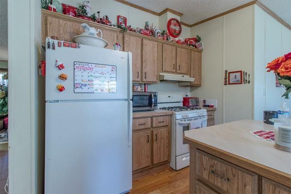 1990 Palm Harbor Manufactured Home