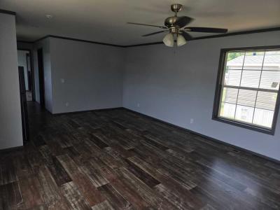 Photo 4 of 13 of home located at 4511 Dirt Rd #72 Joplin, MO 64801