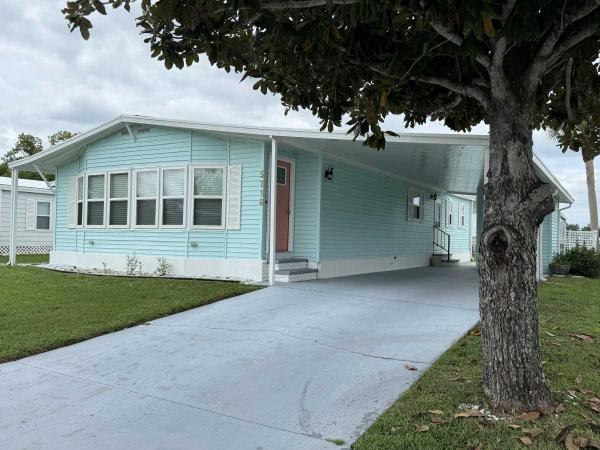 Photo 1 of 2 of home located at 5718 Scarborough Ln Sarasota, FL 34241