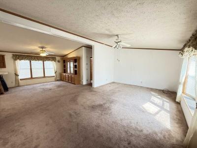 Photo 2 of 18 of home located at 372 Tulip Cir Matteson, IL 60443