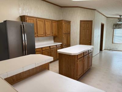 Photo 4 of 18 of home located at 372 Tulip Cir Matteson, IL 60443