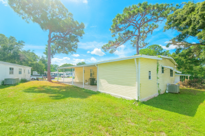 Photo 3 of 32 of home located at 7501 142nd Ave N Largo, FL 33771