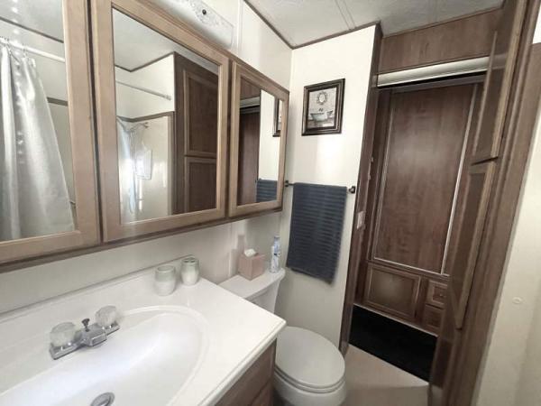 1986 Phoenix Manufactured Home