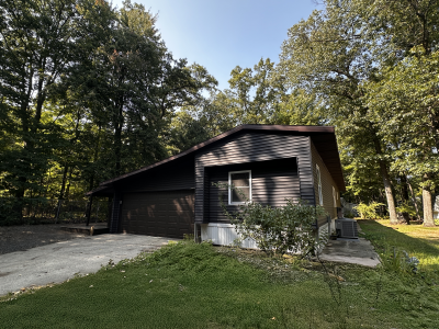 Photo 3 of 3 of home located at 13515 Springbrook Drive Grand Haven, MI 49417