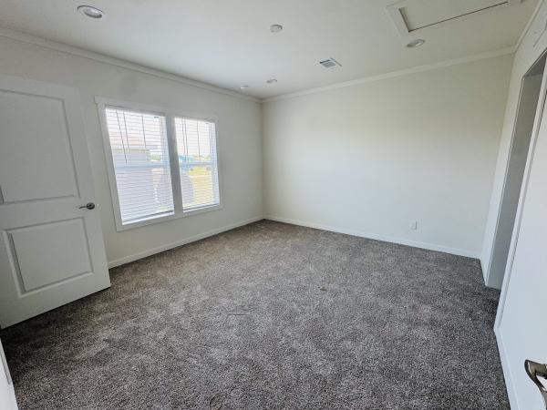 2025 Clayton 32LKS28523CH25 Mobile Home