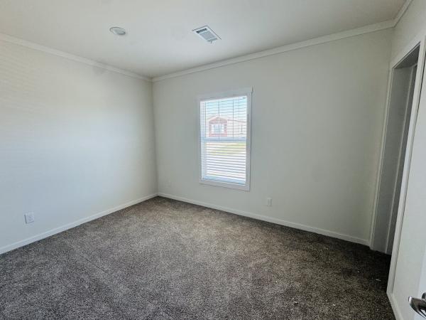 2025 Clayton 32LKS28523CH25 Mobile Home