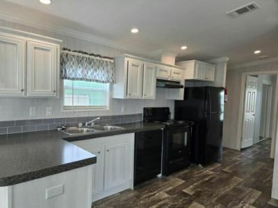 Photo 3 of 7 of home located at 1311 Us 92 W, Lot 80 Auburndale, FL 33823