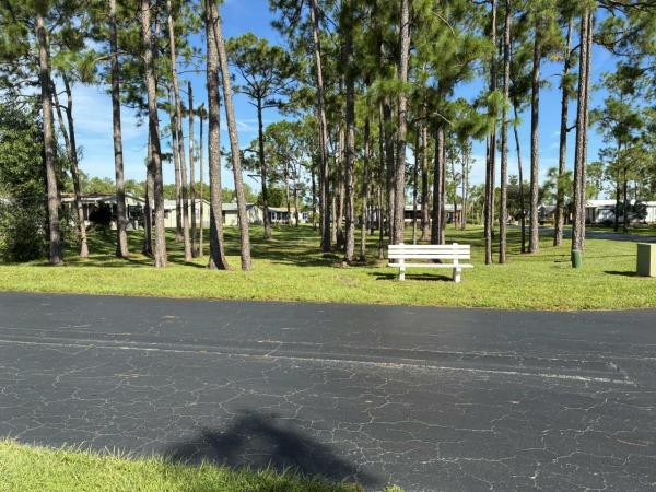 1985 Park HS Manufactured Home