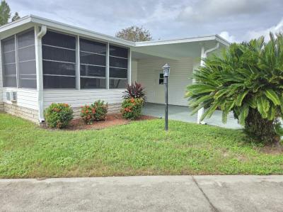 Photo 4 of 18 of home located at 933 Ridge Drive Auburndale, FL 33823