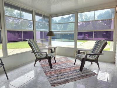 Photo 5 of 18 of home located at 933 Ridge Drive Auburndale, FL 33823