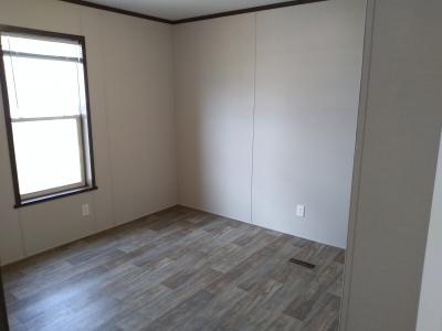 Photo 5 of 5 of home located at 8 E Grant Ct Highland, MI 48357