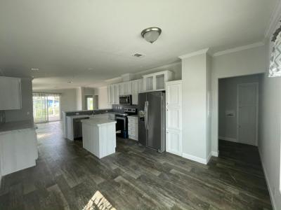 Photo 5 of 20 of home located at 988 Trinidad Avenue Venice, FL 34285