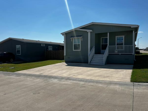 2023 Clayton Mobile Home