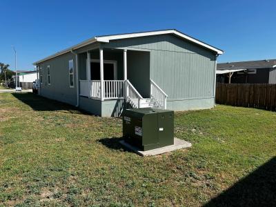 Photo 4 of 23 of home located at 100 Biloxi Ct. #16 Jarrell, TX 76537