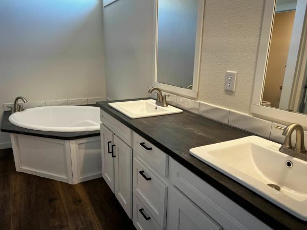 2023 Clayton Mobile Home