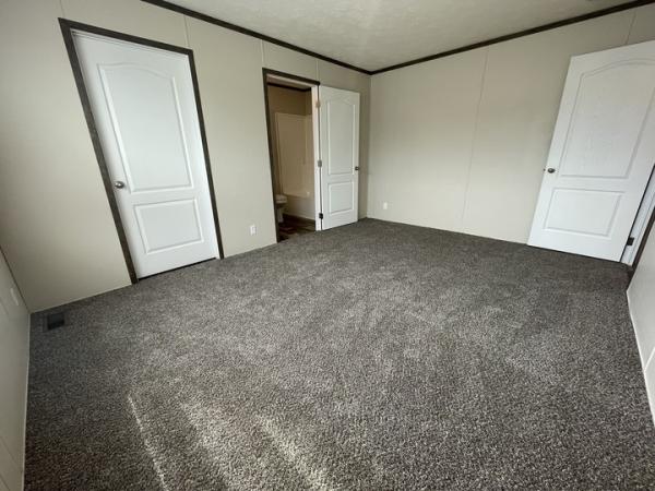 2022 Clayton - Wakarusa Mobile Home