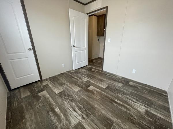 2022 Clayton - Wakarusa Mobile Home