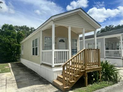 Mobile Home at 1112 Chicago Bulls St Avon Park, FL 33825