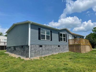 Photo 2 of 9 of home located at 309 Arlie Ln Clinton, TN 37716