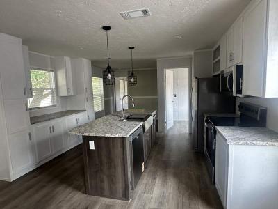 Photo 4 of 5 of home located at 1517 Kodiak Trail Glenn Heights, TX 75154