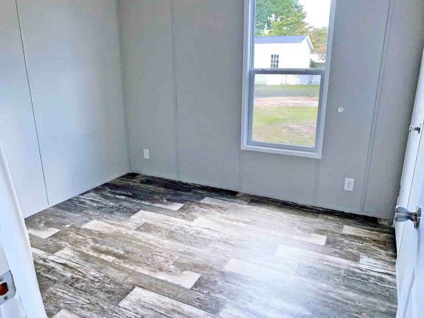 2025 Skyline Lake Manor   Home