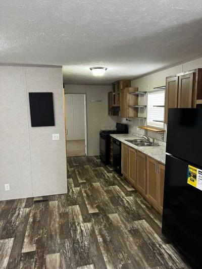Mobile Home at 1707 E Blanchard Avenue #89 Hutchinson, Ks 67501 Hutchinson, KS 67501