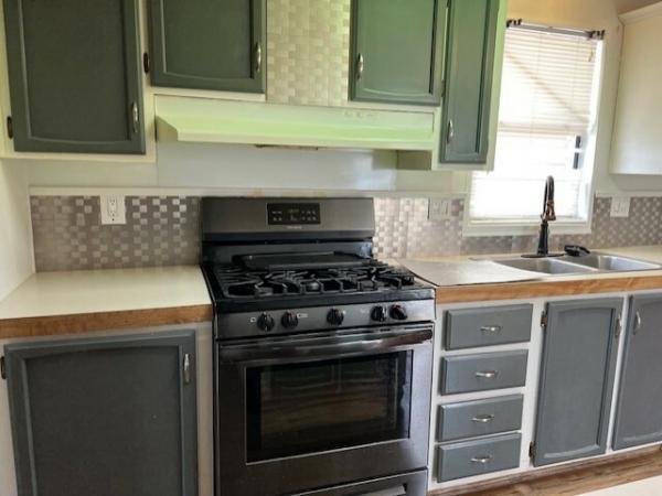 1986 KIT Royal Oaks Manufactured Home