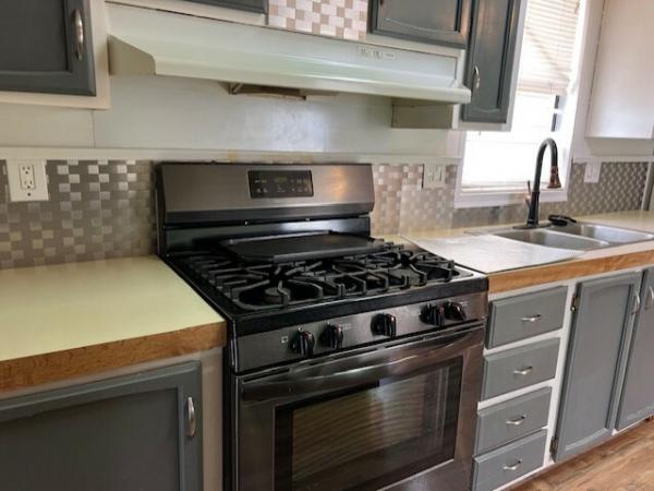 1986 KIT Royal Oaks Manufactured Home