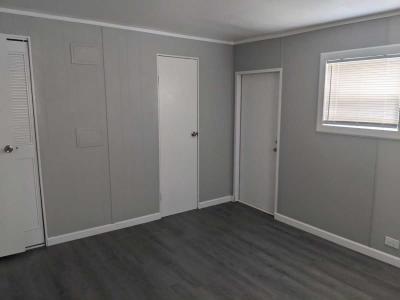 Photo 4 of 7 of home located at 570 57th Ave W Lot 4 Bradenton, FL 34207