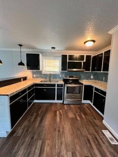 Photo 4 of 7 of home located at 374 Jacobs St Hamilton, OH 45011