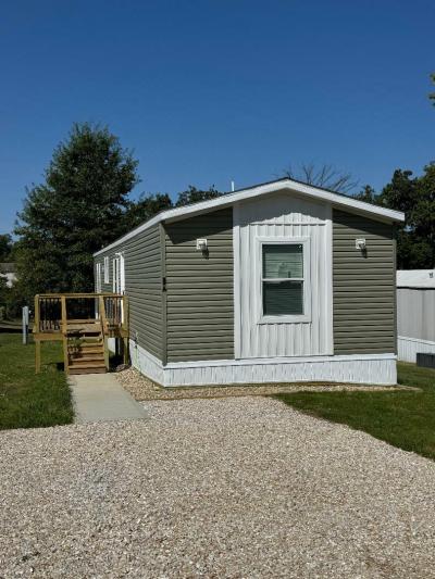 Photo 2 of 8 of home located at 27A Fox Haven Drive Truesdale, MO 63380
