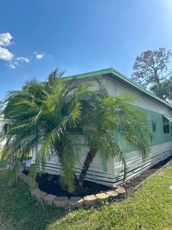 1985  Mobile Home For Sale